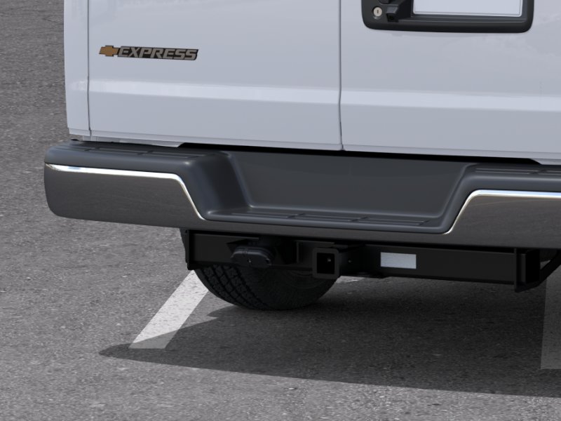 New 2026 Summit White Chevrolet WT image 42