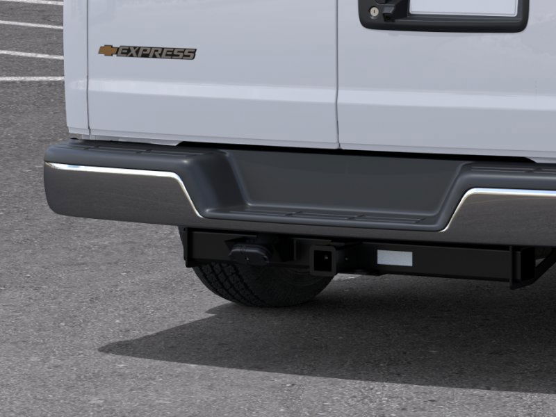 New 2025 Summit White Chevrolet WT image 58