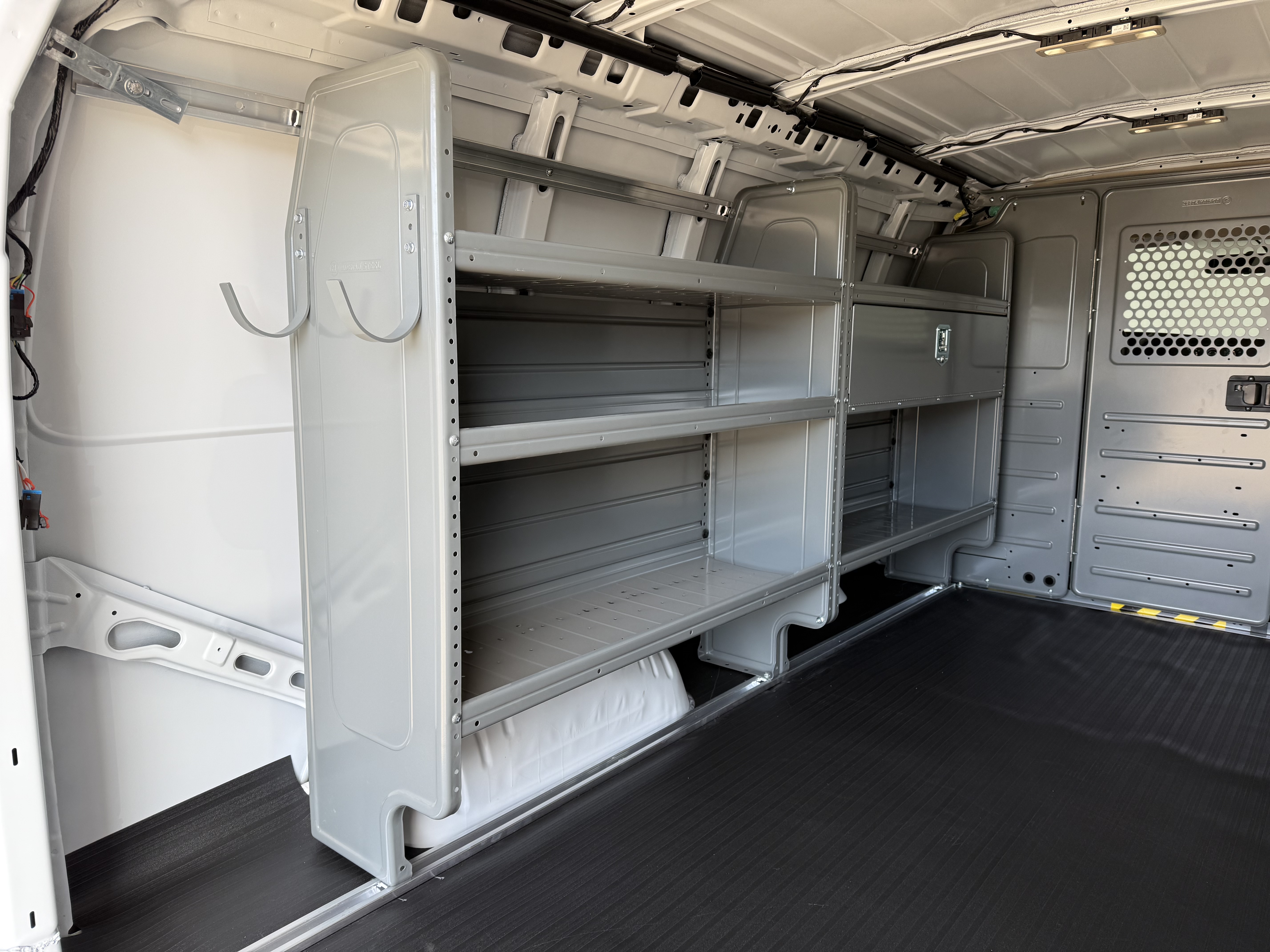 2025 Chevrolet Express Cargo Work Van - Photo 39