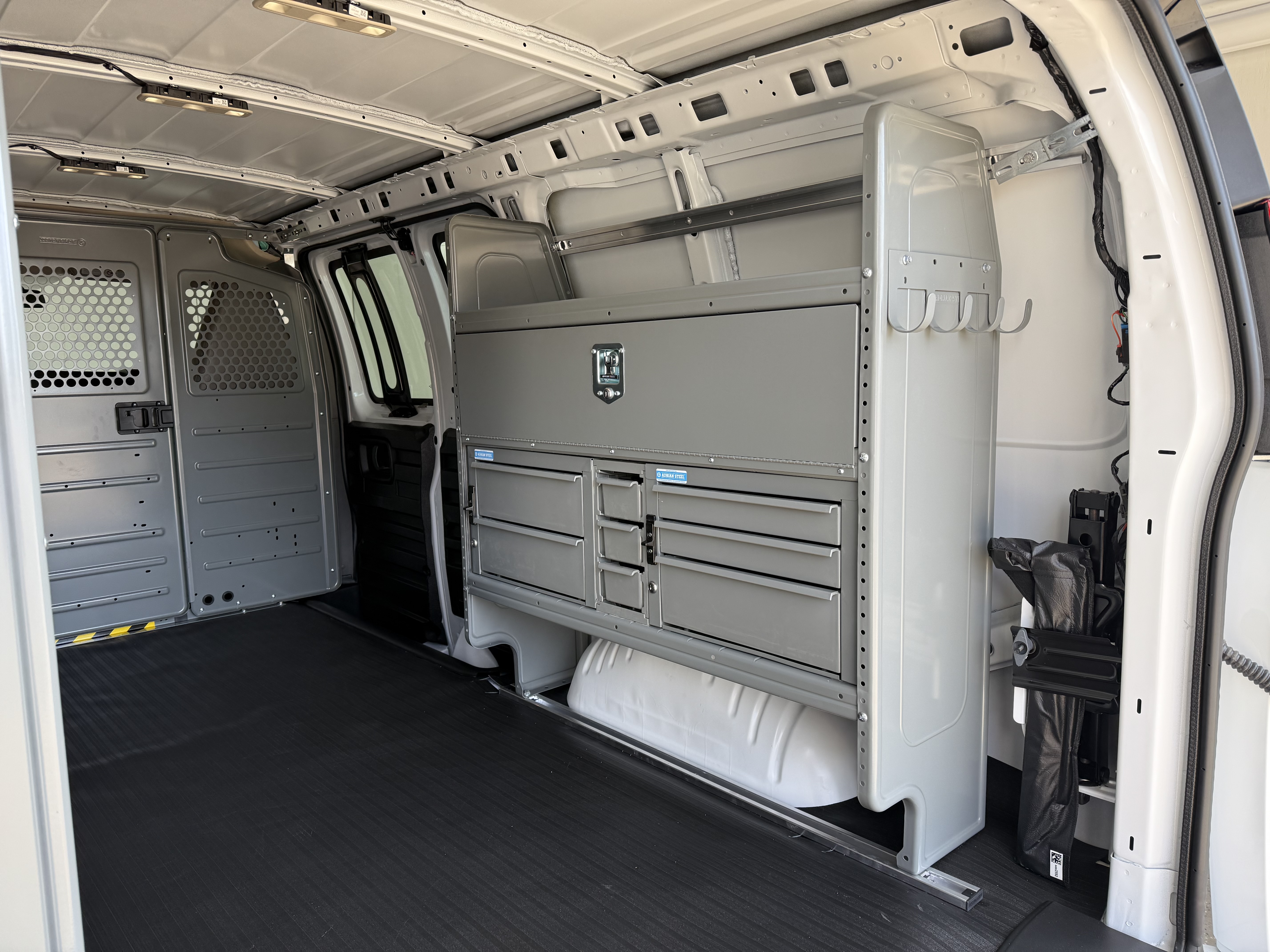 2025 Chevrolet Express Cargo Work Van - Photo 38