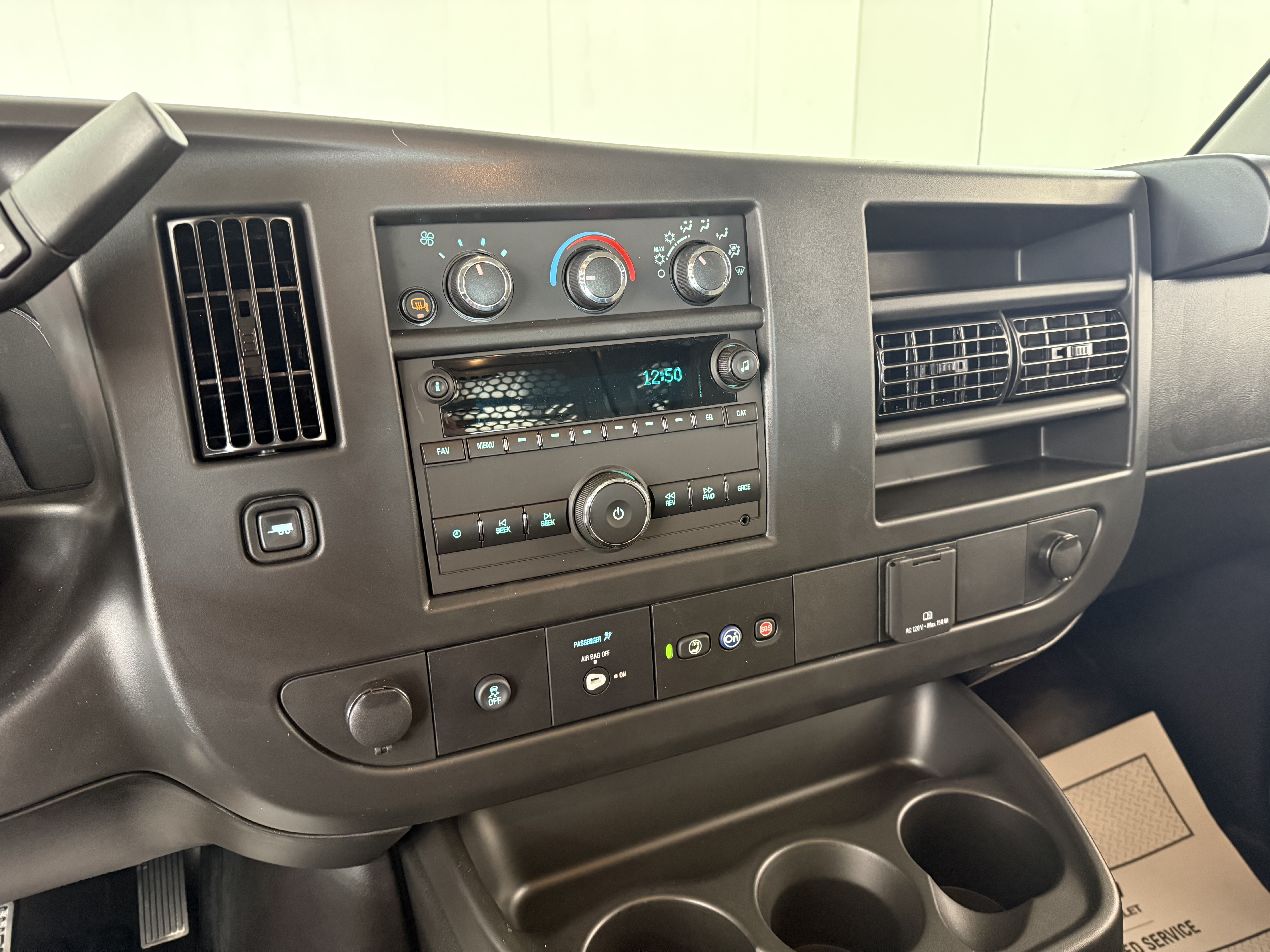 2025 Chevrolet Express Cargo Work Van - Photo 21