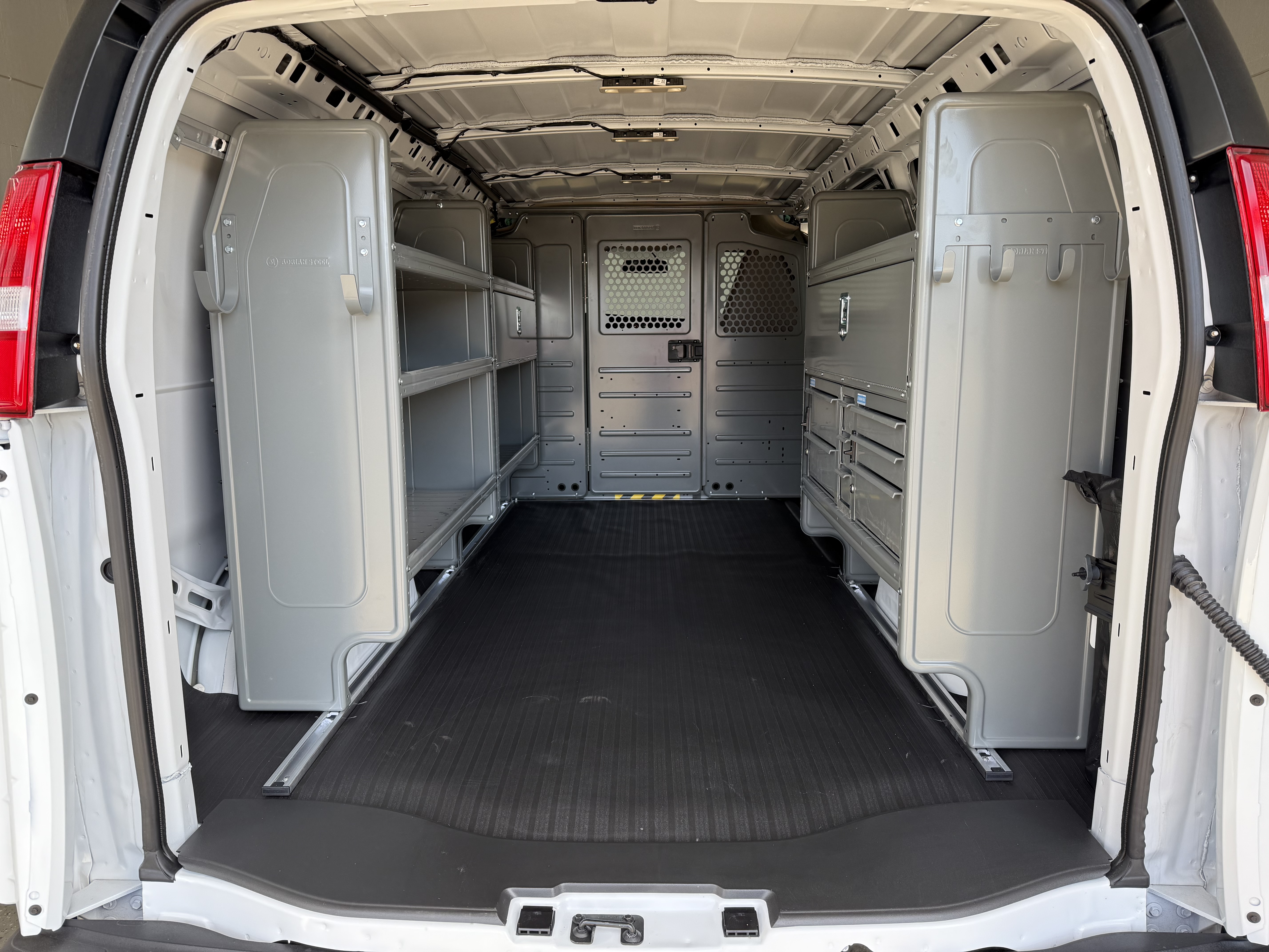 2025 Chevrolet Express Cargo Work Van - Photo 37