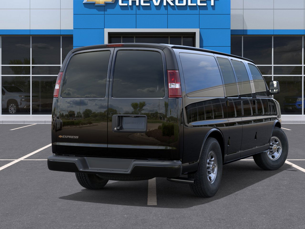 2025 Chevrolet Express Cargo 3500 photo 4
