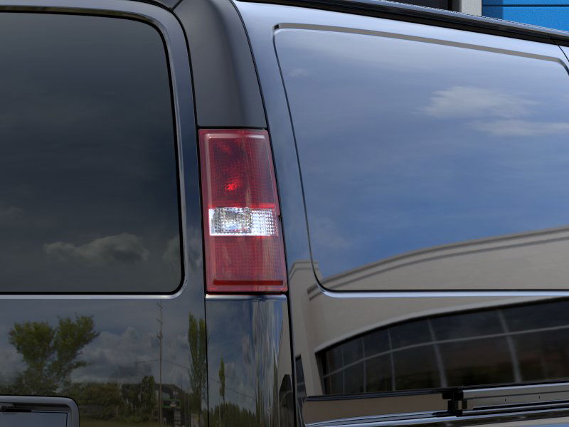 2025 Chevrolet Express Cargo 3500 photo 11