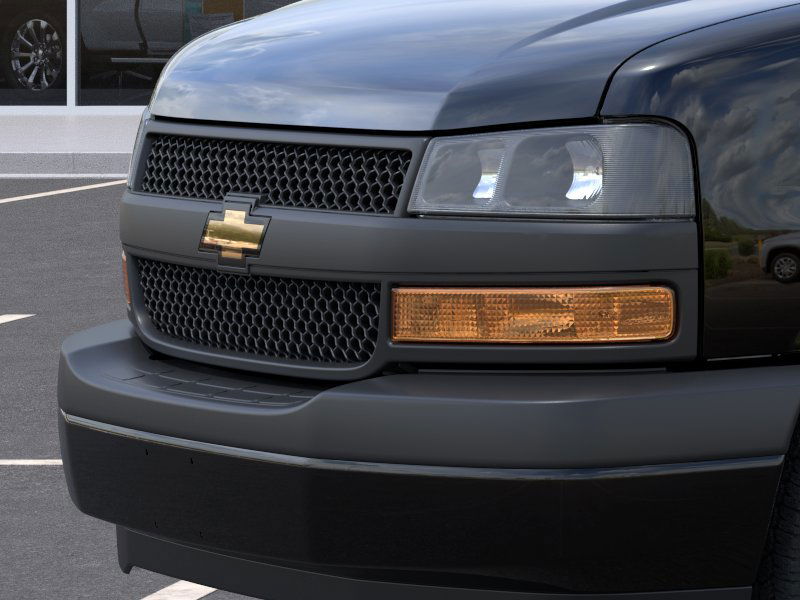 2025 Chevrolet Express Cargo 3500 photo 13