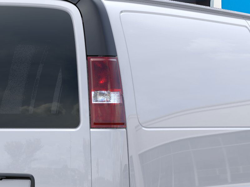 2025 Chevrolet Express Cargo 3500 photo 3