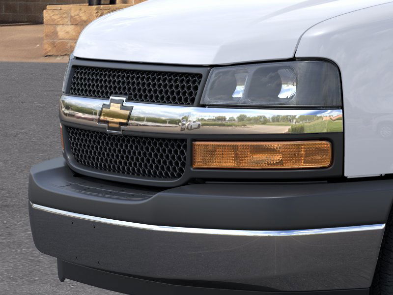 2025 Chevrolet Express Cargo 3500 photo 5