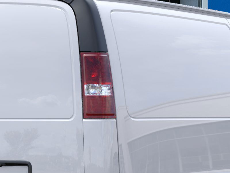 New 2025 Summit White Chevrolet WT image 35