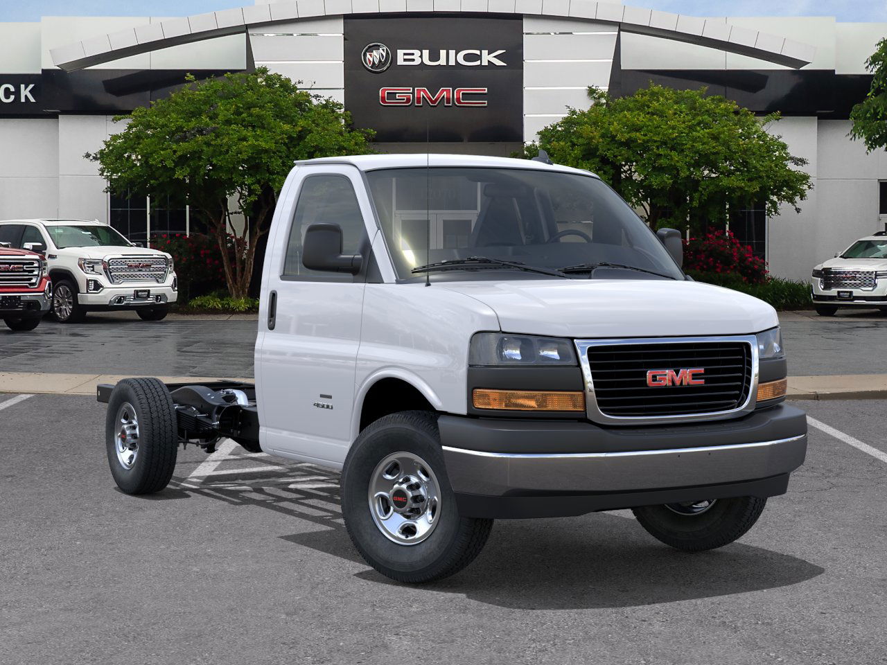 New 2025 Summit White GMC 1WT image 18