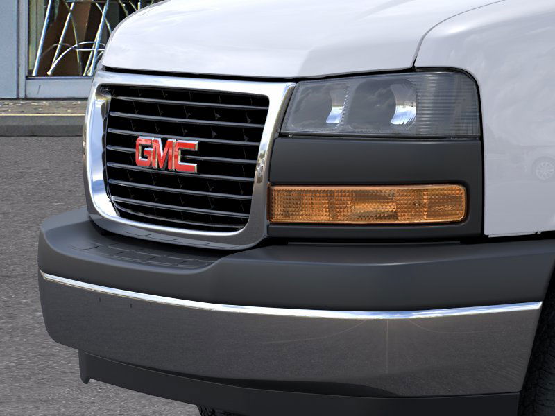 New 2025 Summit White GMC 1WT image 45