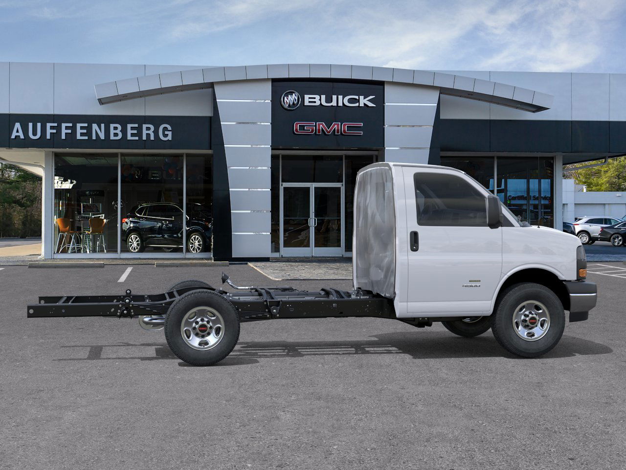 New 2025 Summit White GMC 1WT image 37