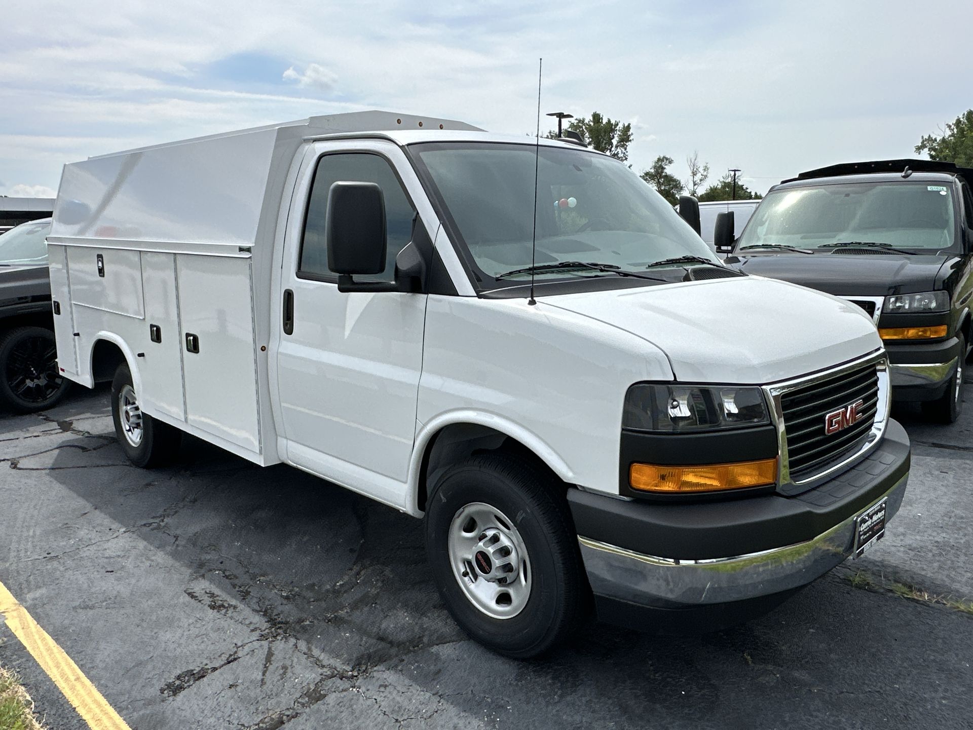 2025 GMC Savana Cutaway