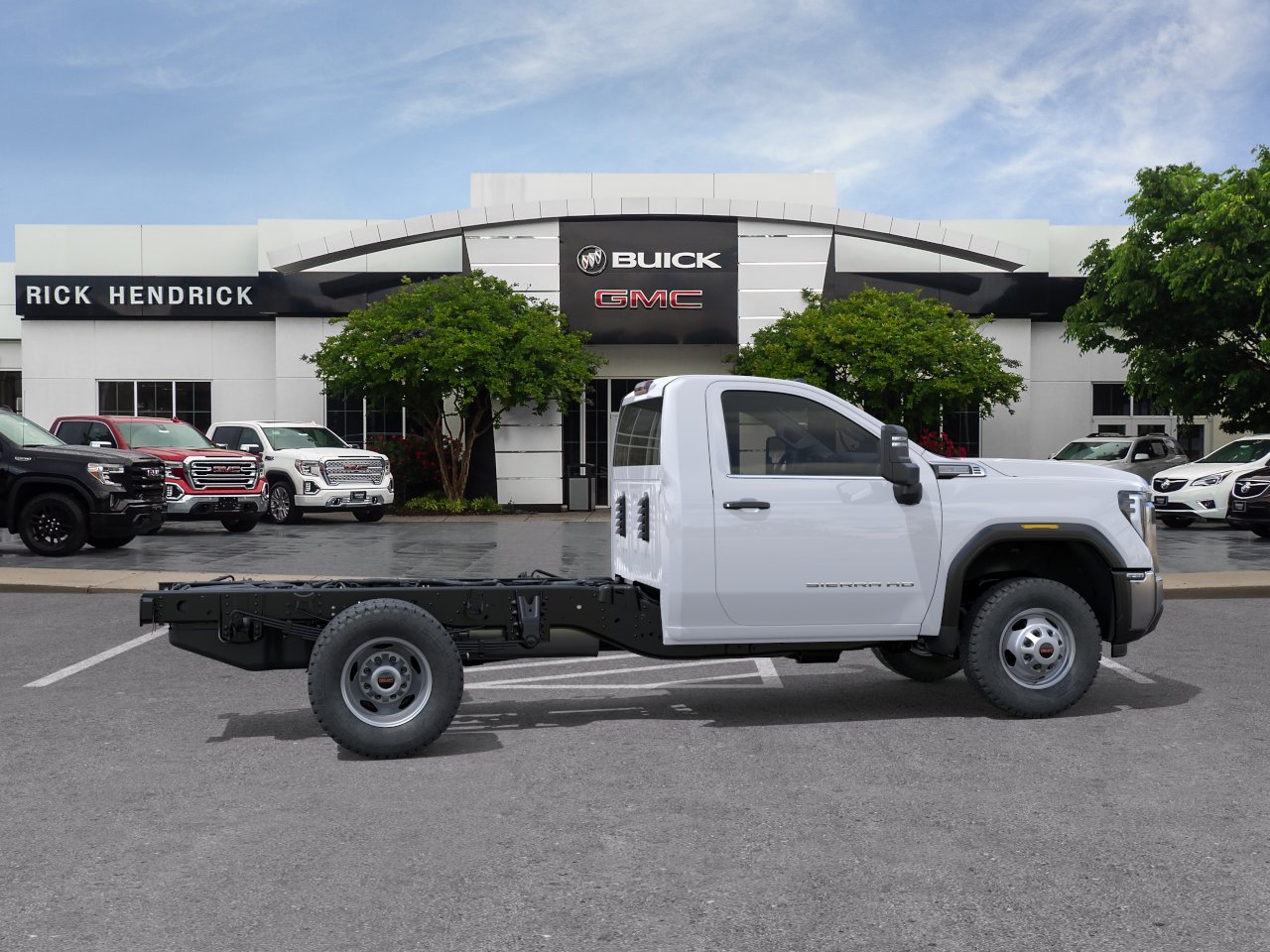 New 2025 Summit White GMC Pro image 30