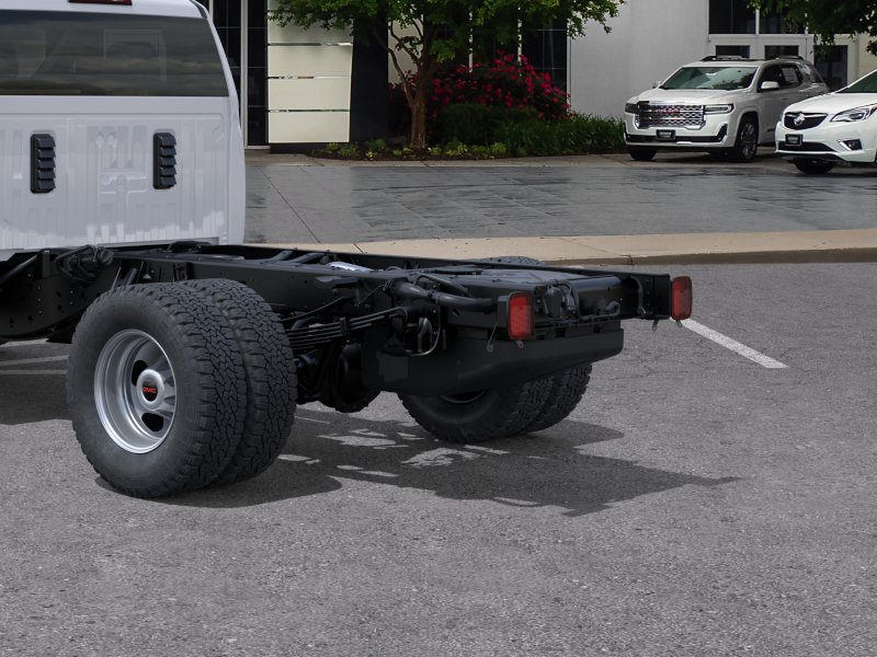 New 2025 Summit White GMC Pro image 39