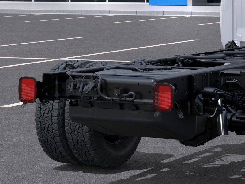 New 2026 Summit White GMC SLE image 11