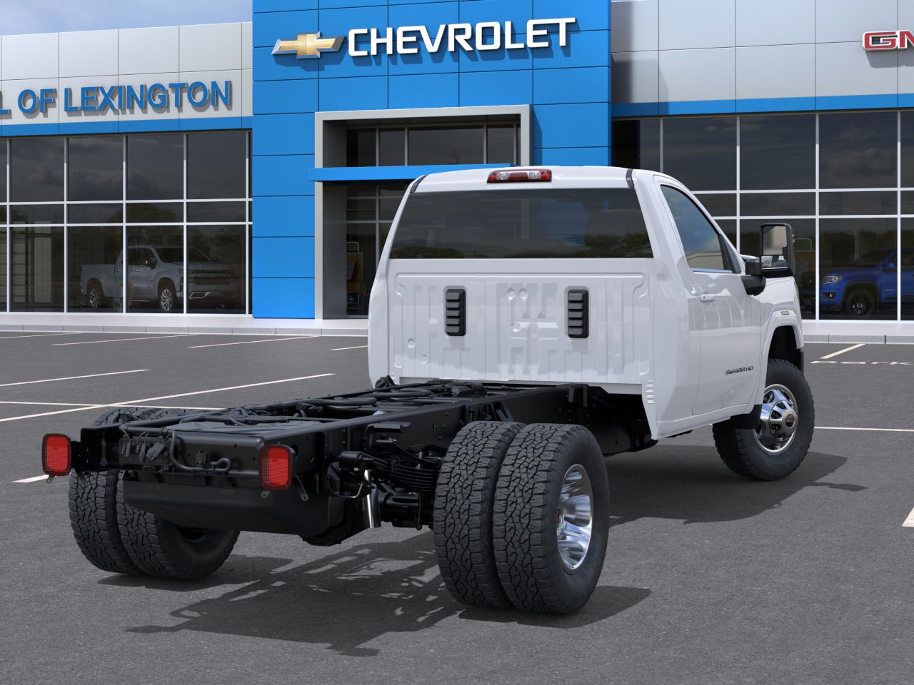 New 2026 Summit White GMC SLE image 4