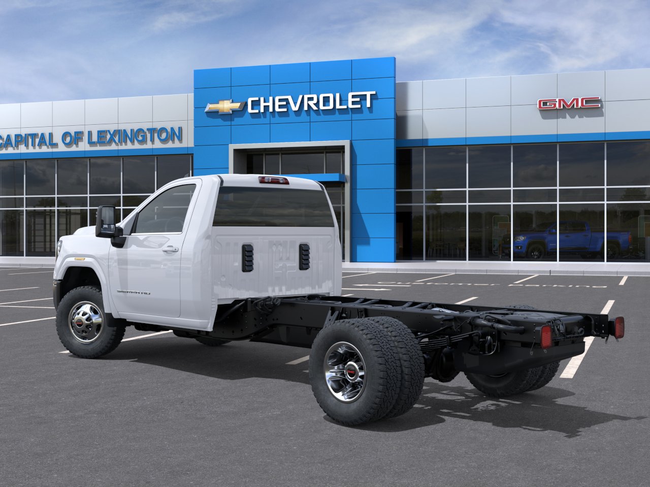 New 2026 Summit White GMC SLE image 3