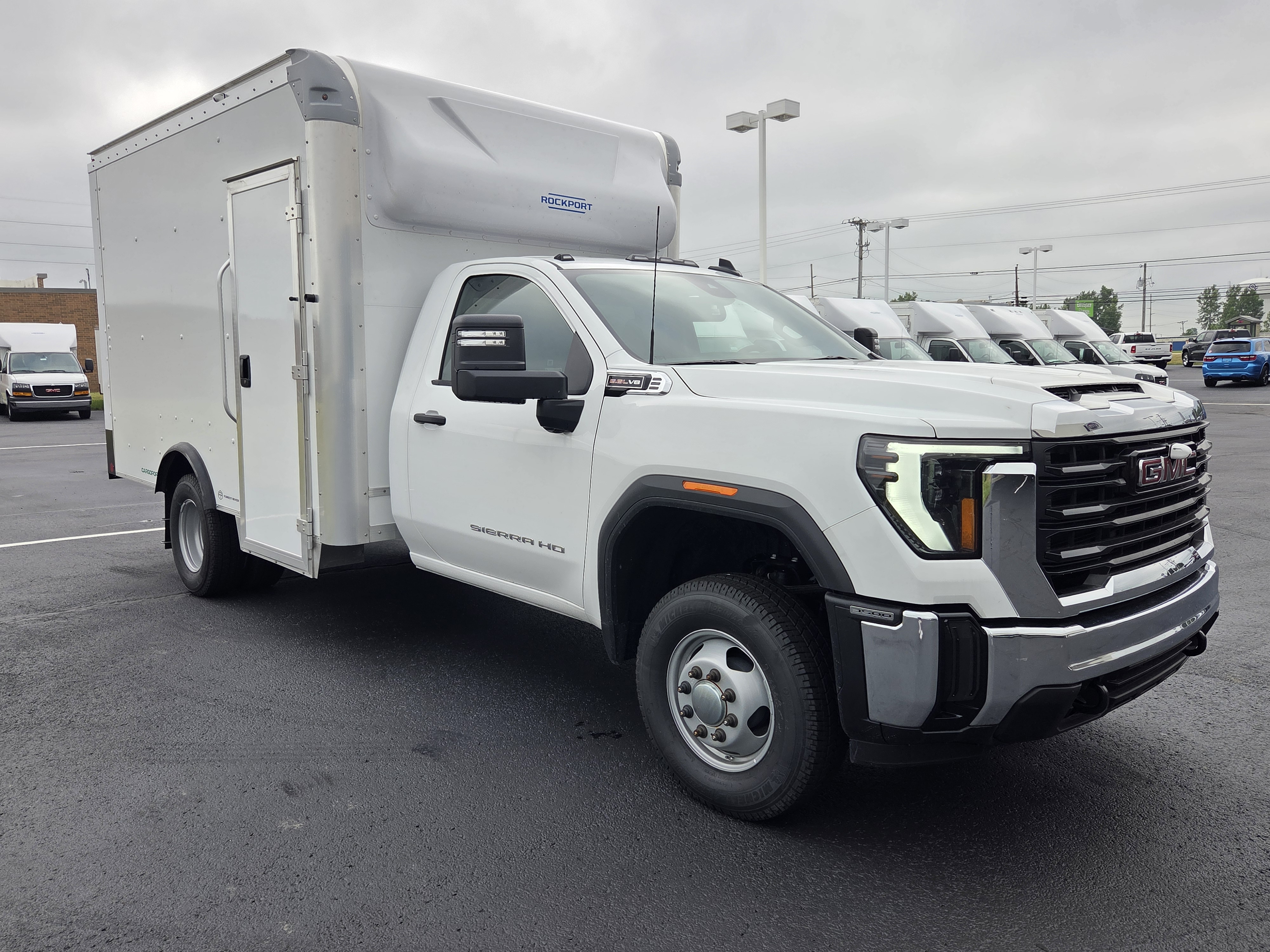 2026 GMC Sierra 3500 Chassis Cab Pro - Photo 40