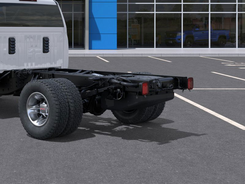 New 2026 Summit White GMC Pro image 30