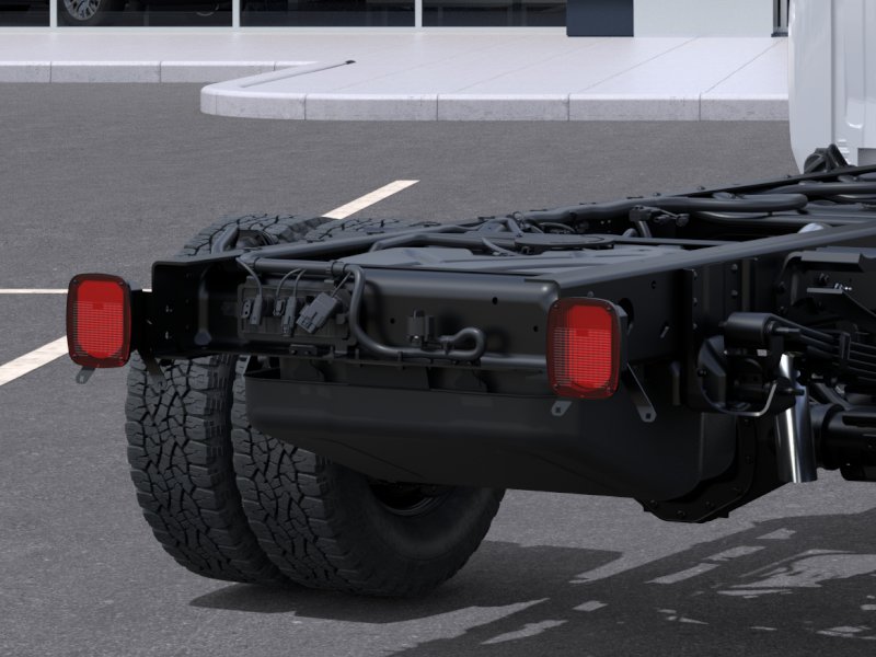 New 2026 Summit White GMC Pro image 35