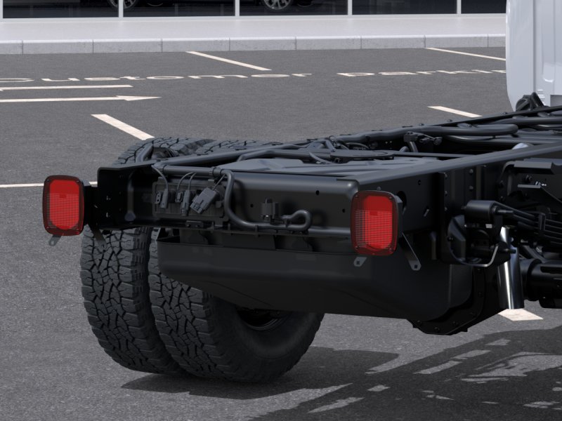 New 2026 Summit White GMC Pro image 35
