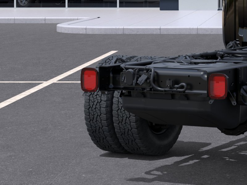 New 2026 Onyx Black GMC SLE image 35