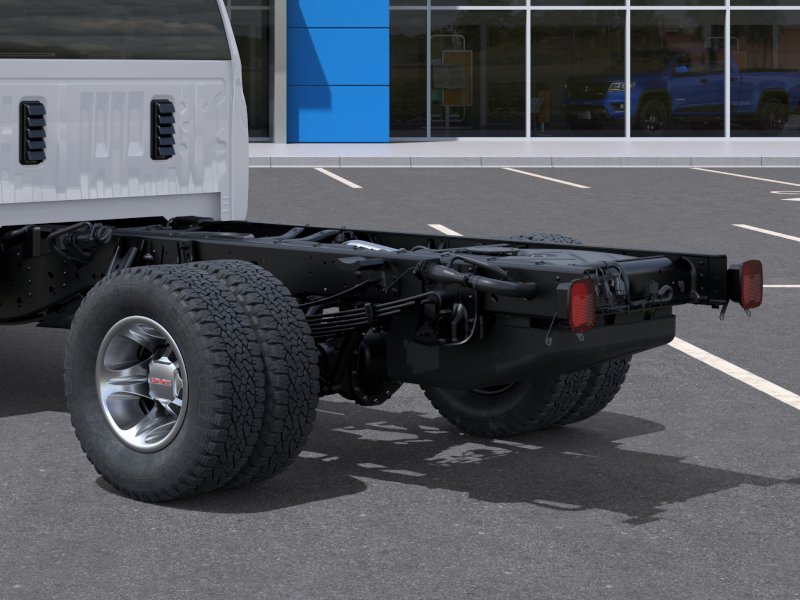 New 2026 Summit White GMC Pro image 51