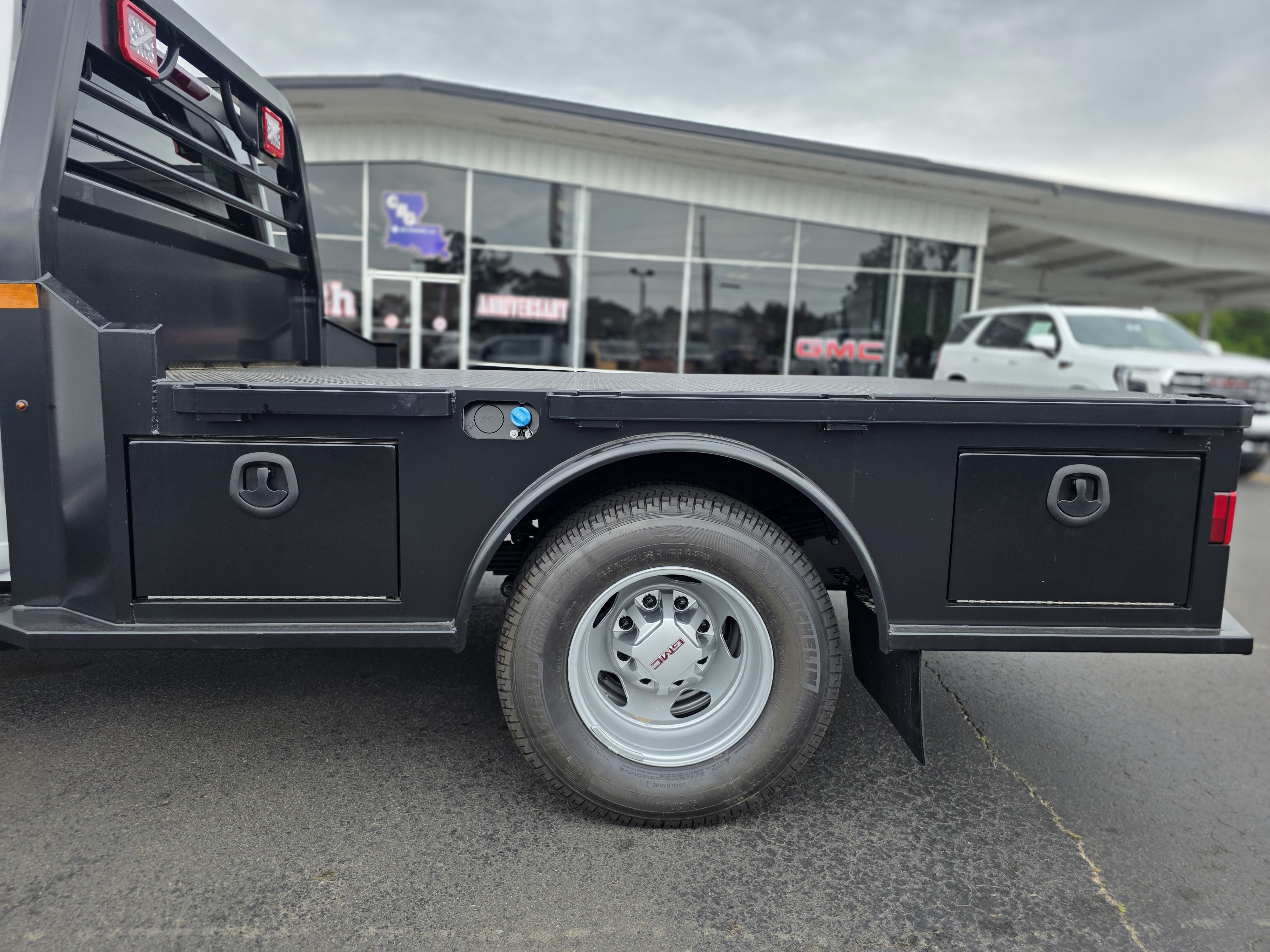 2026 GMC Sierra 3500 Chassis Cab Pro - Photo 9