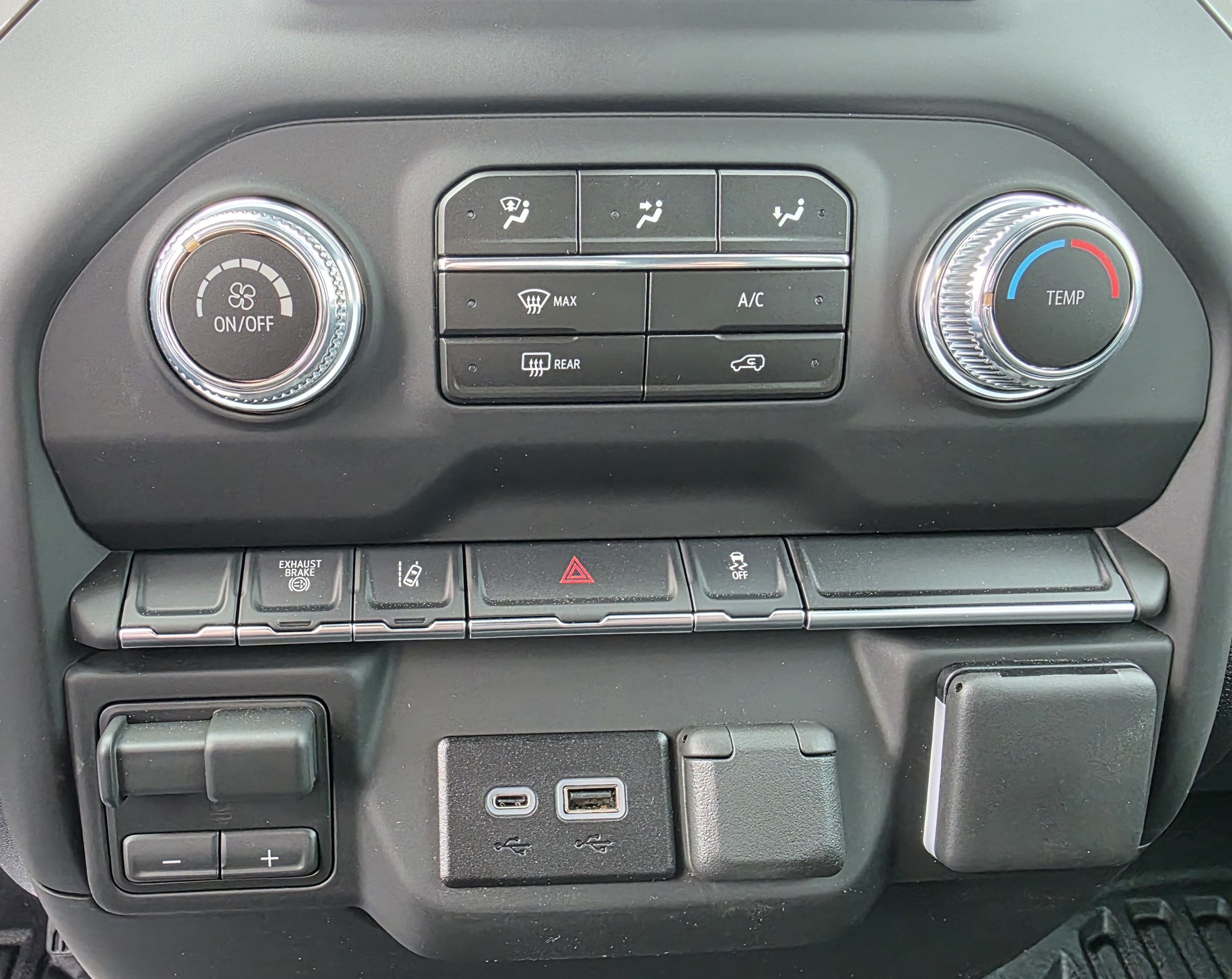 2026 GMC Sierra 3500 Chassis Cab Pro - Photo 18