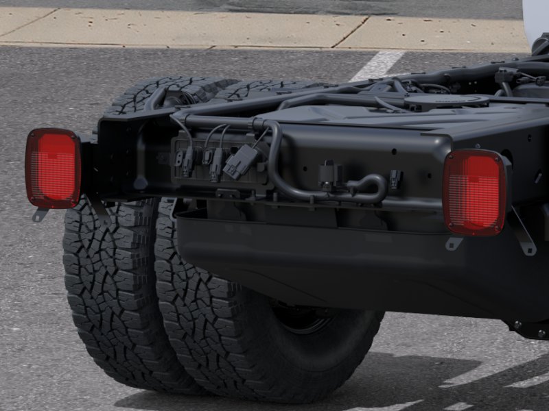 New 2026 Summit White GMC Pro image 37