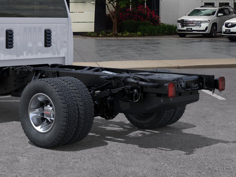 New 2026 Summit White GMC Pro image 40