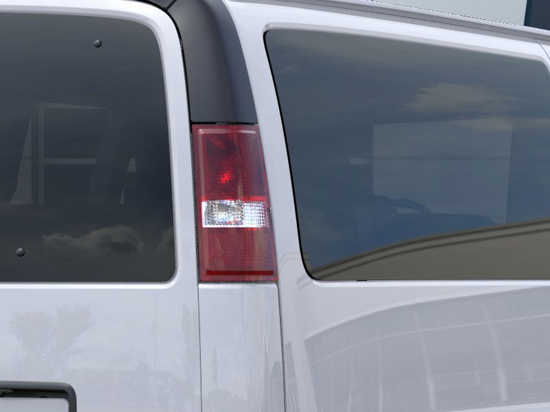 2025 Gmc Savana Passenger 3500 LS photo 3