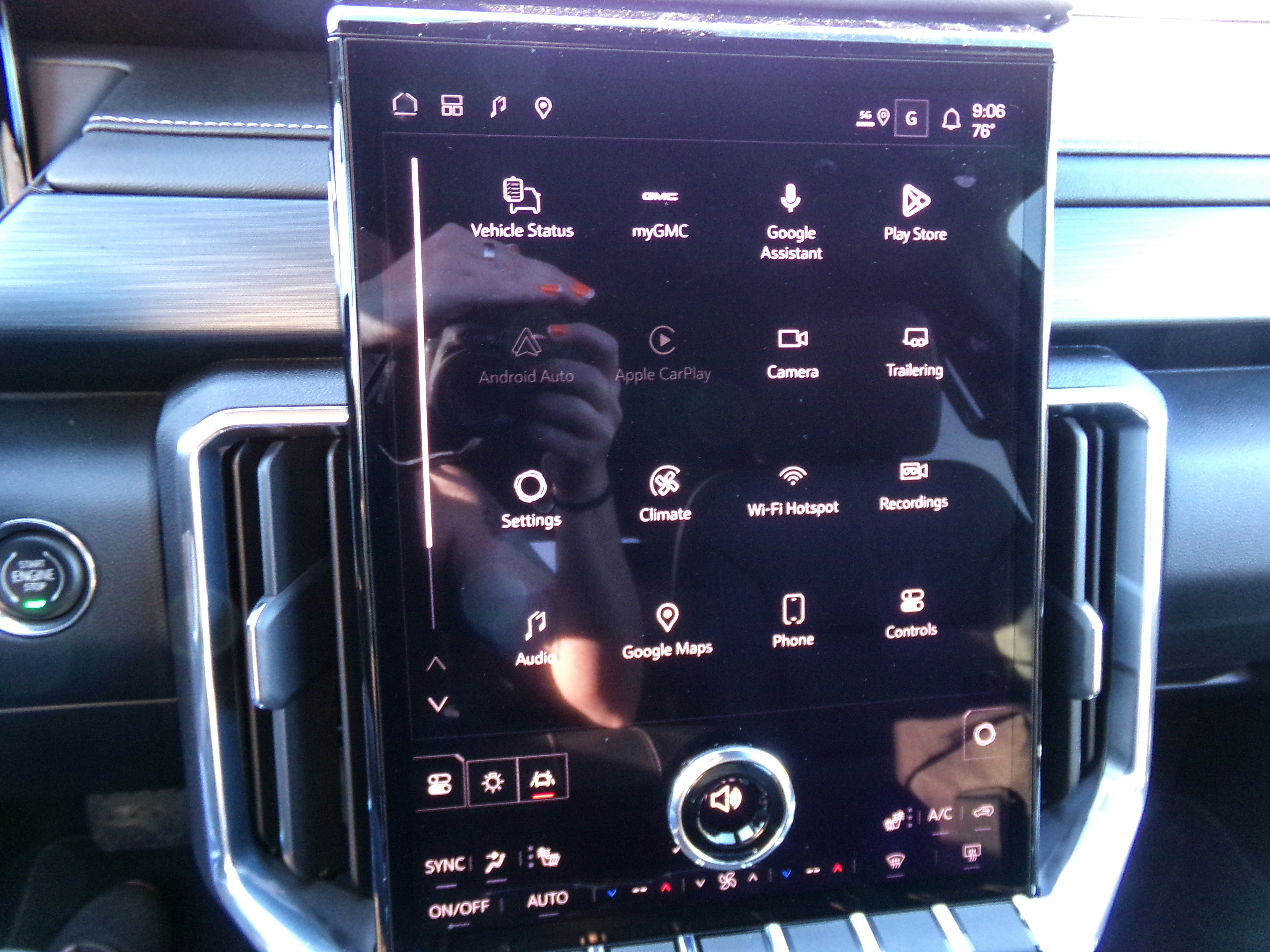 New 2027 Summit White GMC Elevation image 8