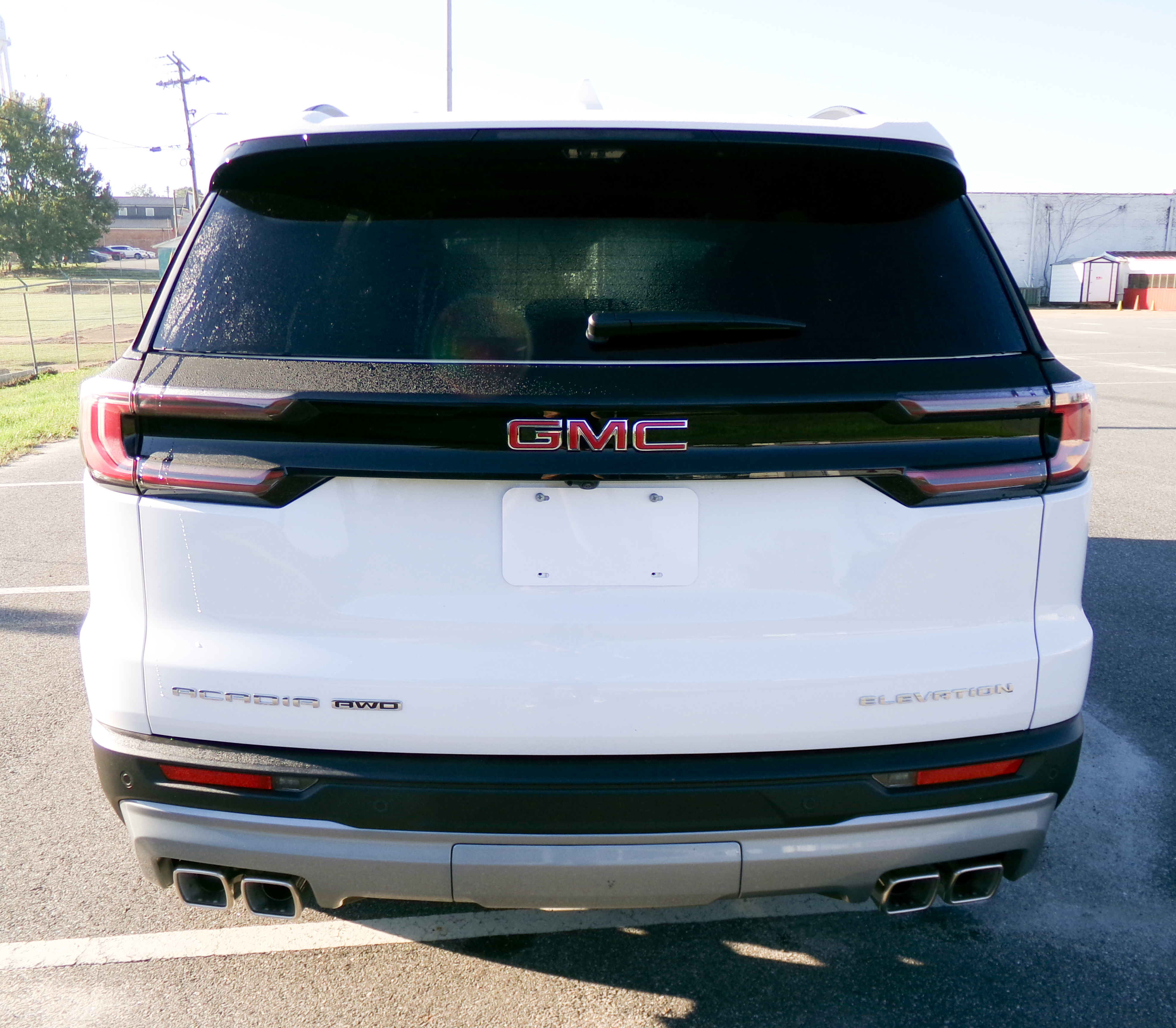 New 2027 Summit White GMC Elevation image 4