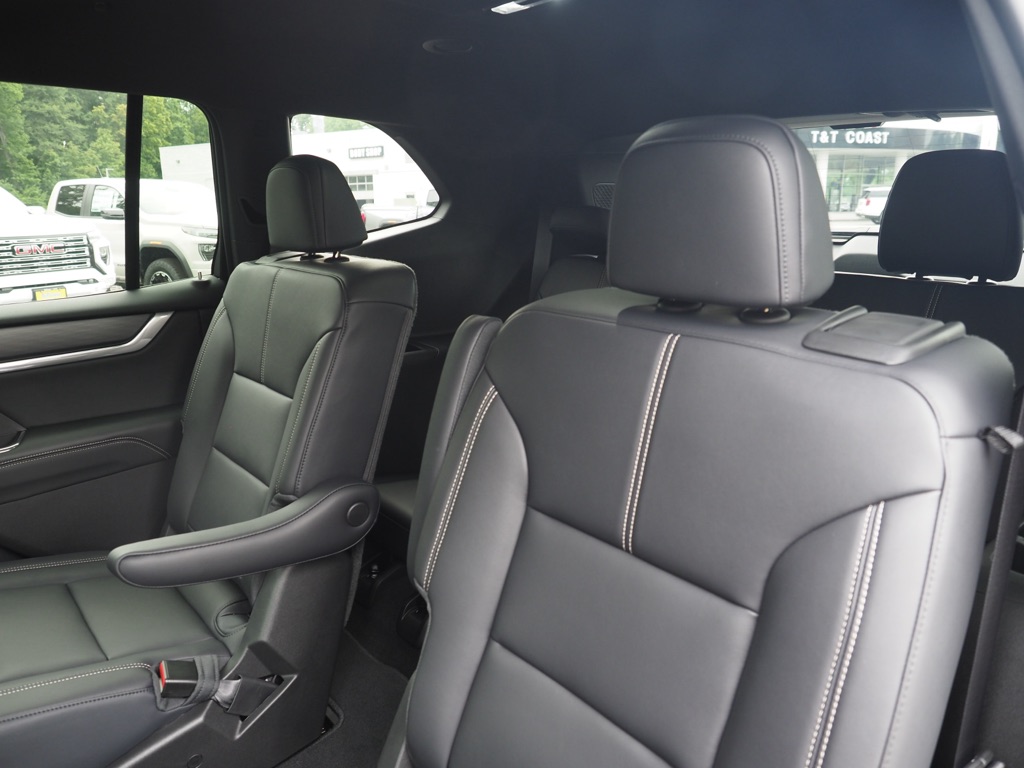 New 2026 Sterling Metallic GMC Elevation image 16