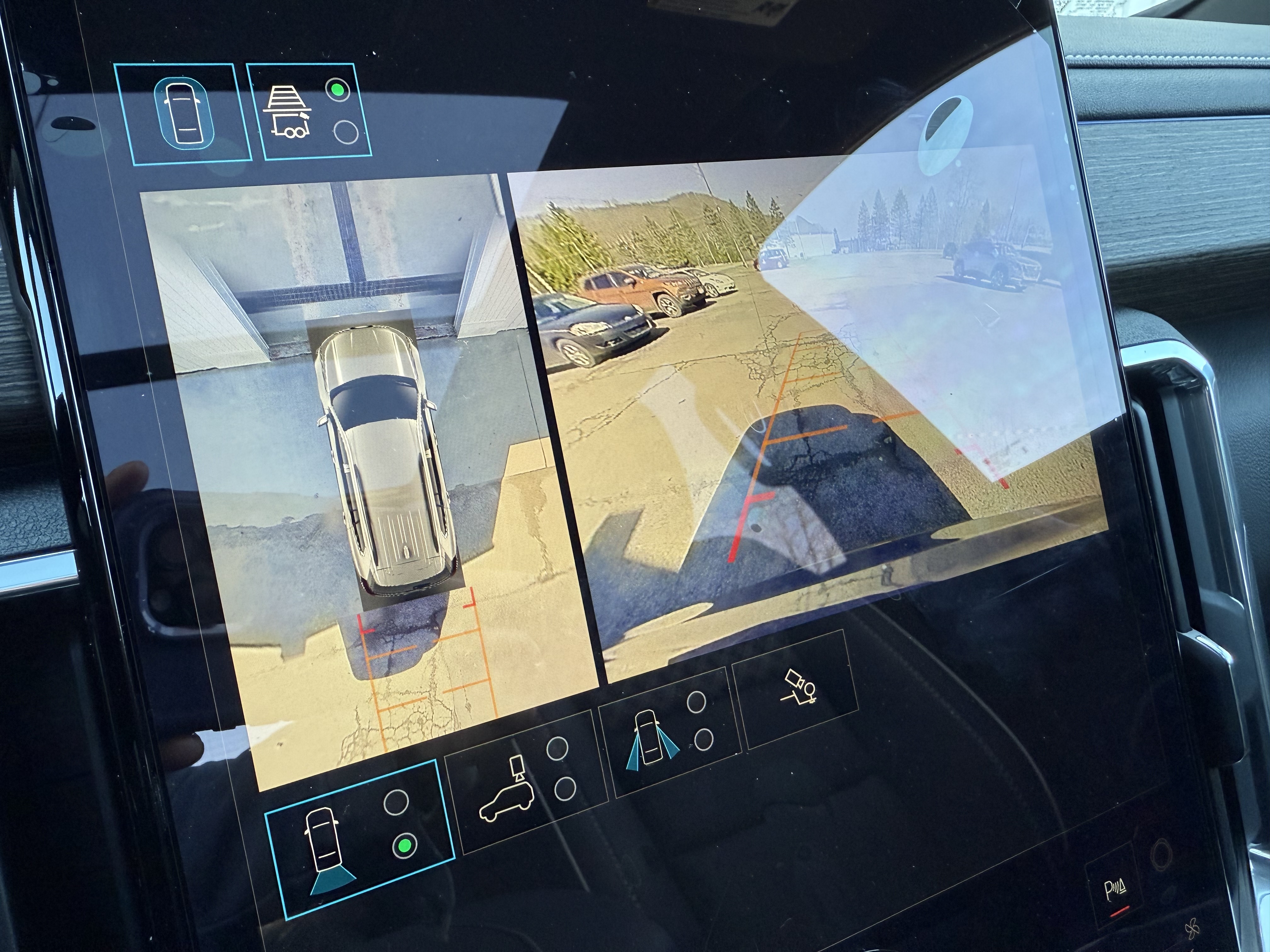 2025 GMC Acadia Denali - Photo 26