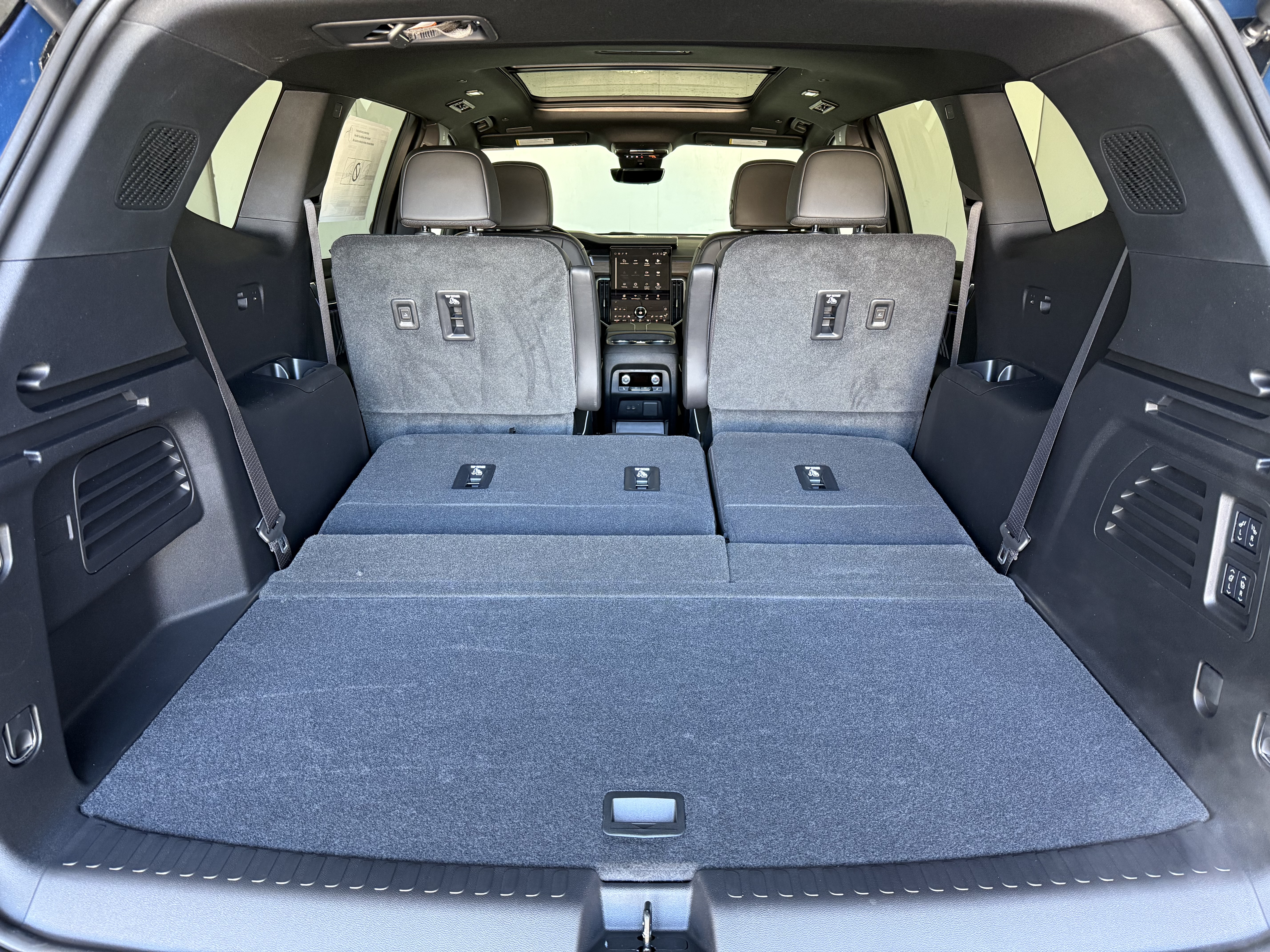 2025 GMC Acadia Denali - Photo 50