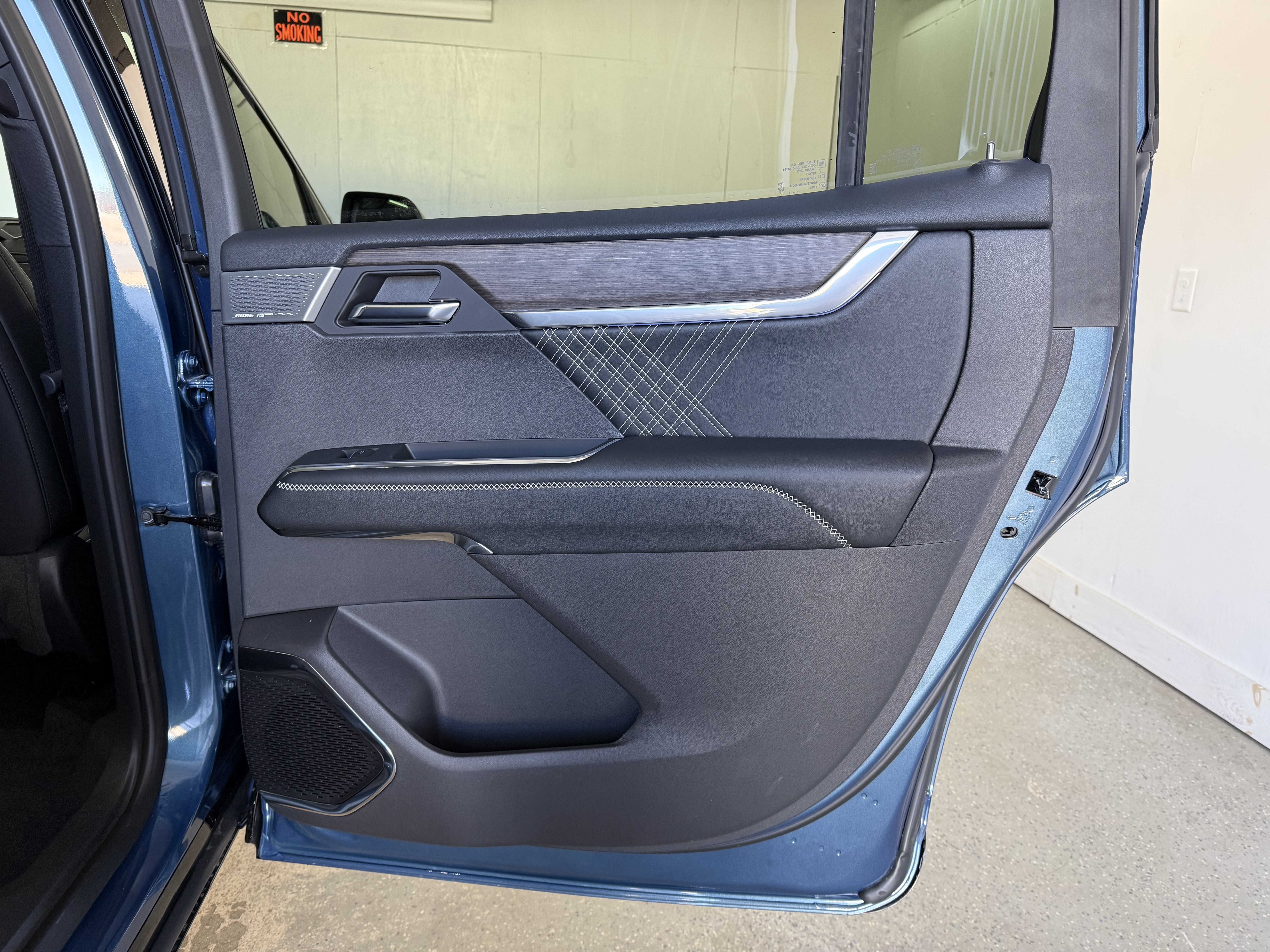 2025 GMC Acadia Denali - Photo 40