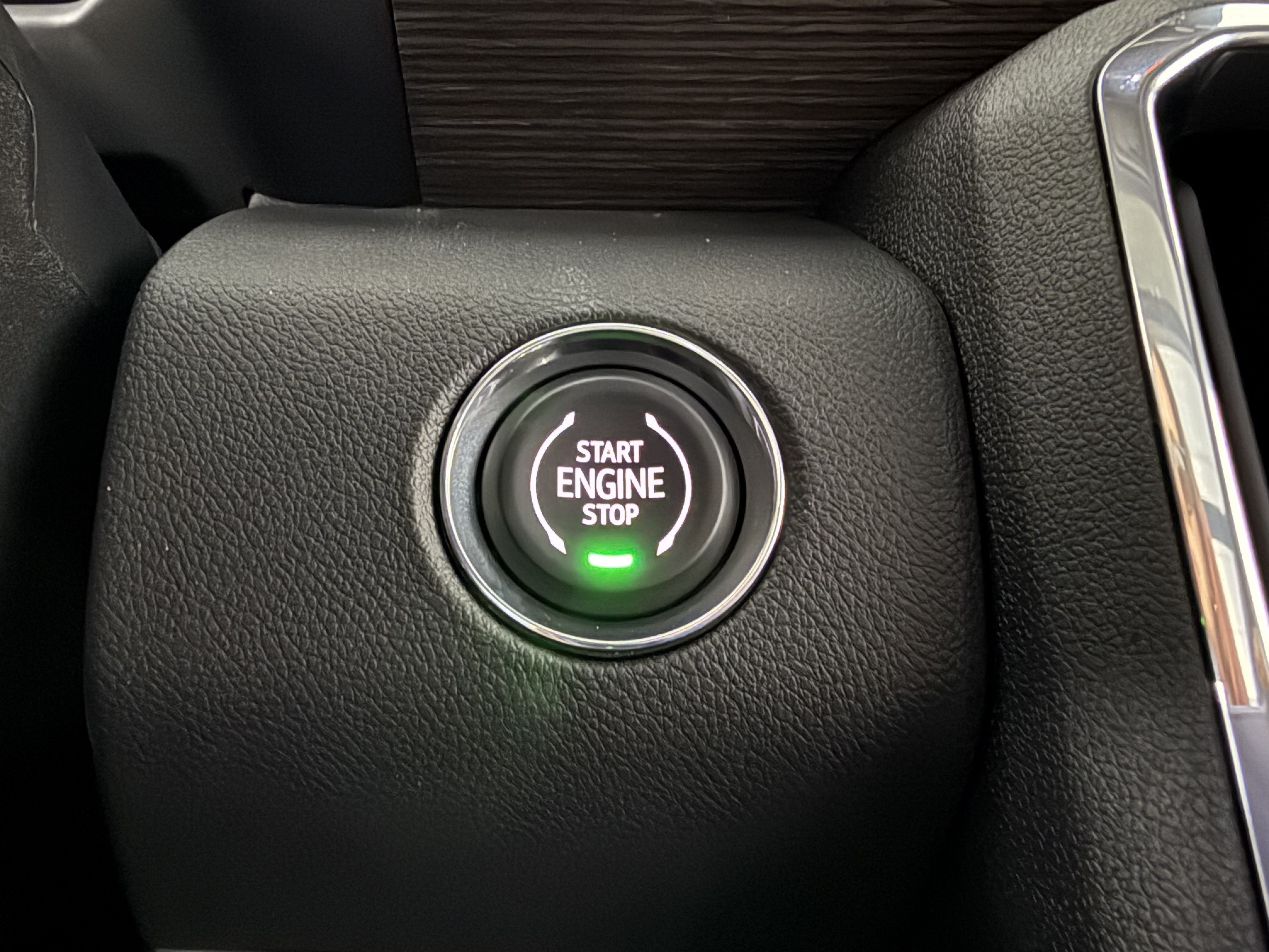 2025 GMC Acadia Denali - Photo 24