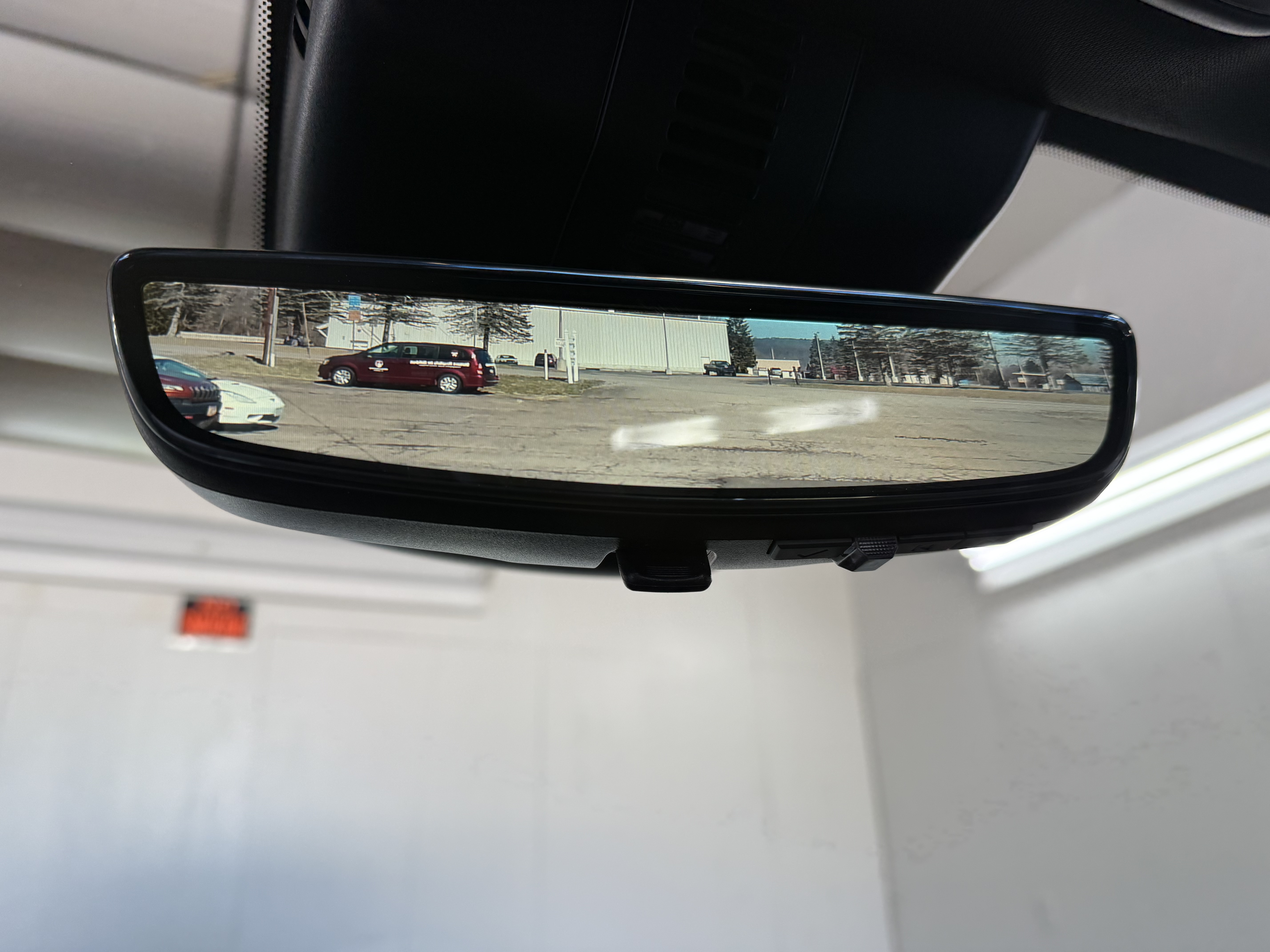 2025 GMC Acadia Denali - Photo 27