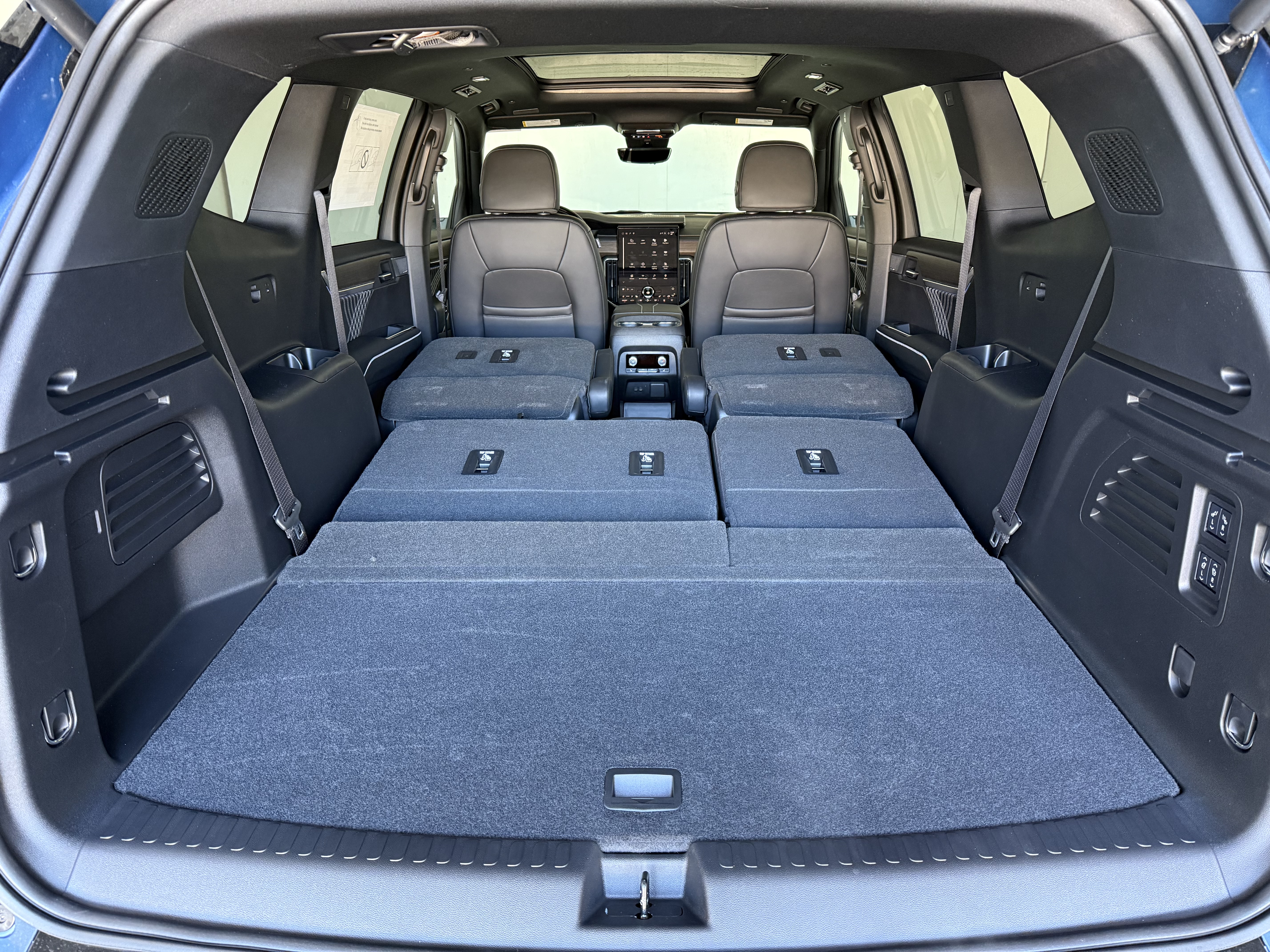 2025 GMC Acadia Denali - Photo 51