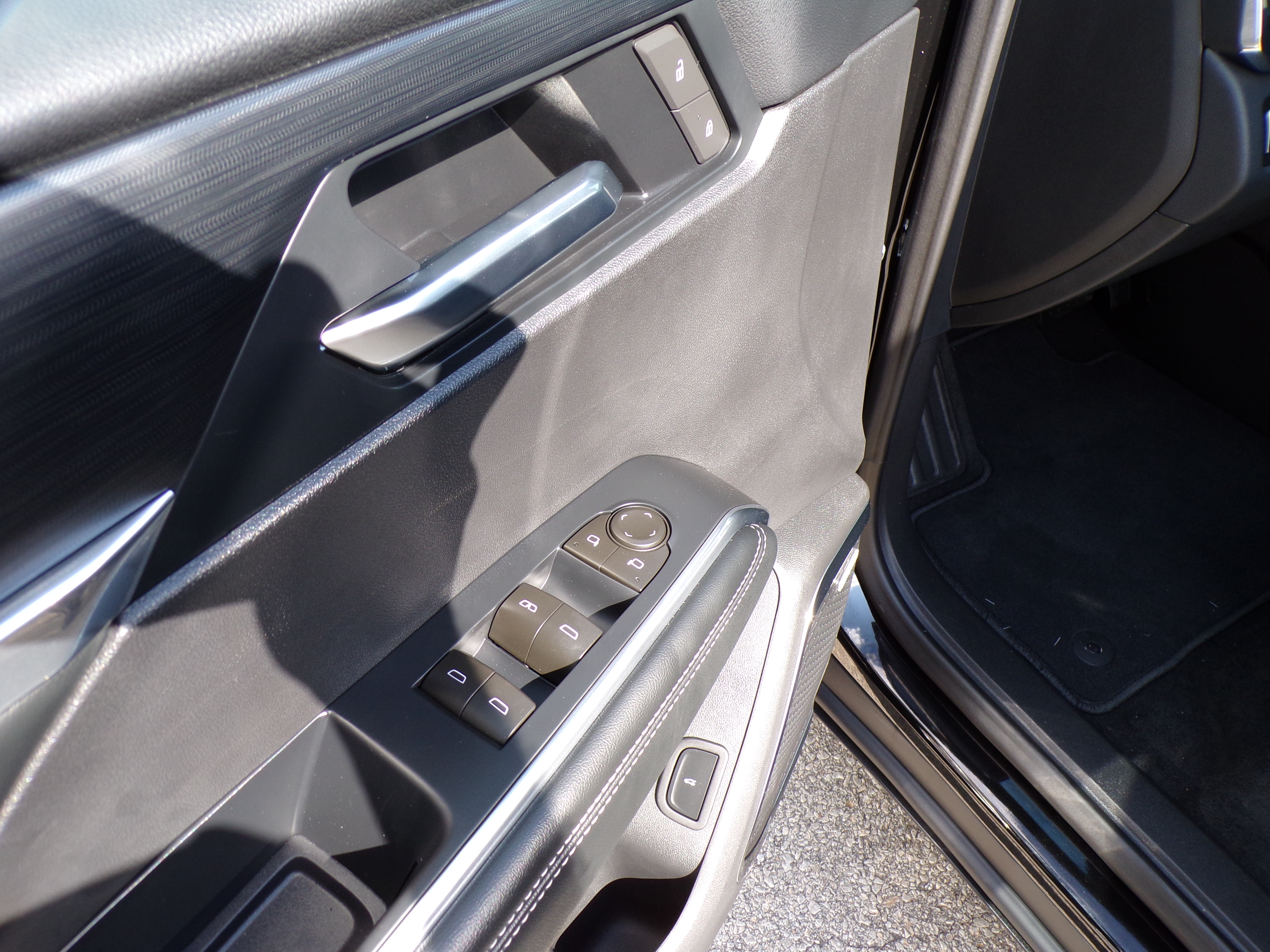 2026 GMC Acadia Elevation - Photo 17