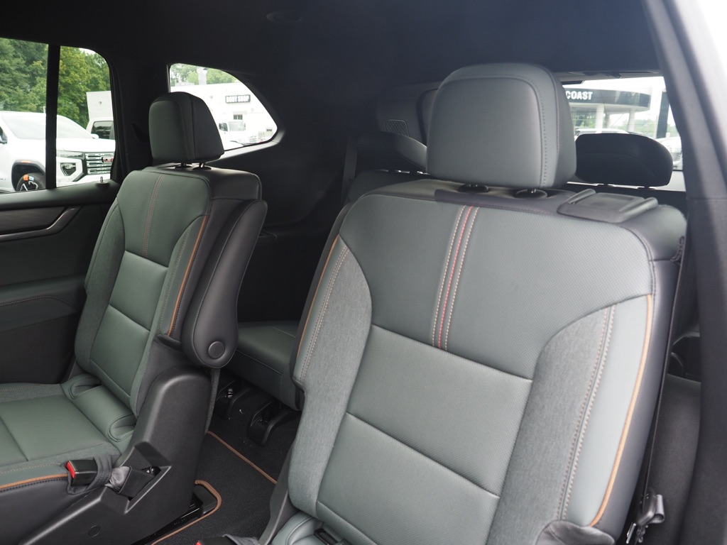 2026 GMC Acadia AT4 - Photo 16