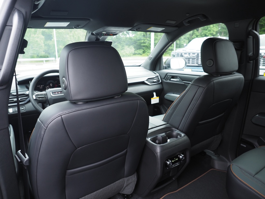 2026 GMC Acadia AT4 - Photo 18