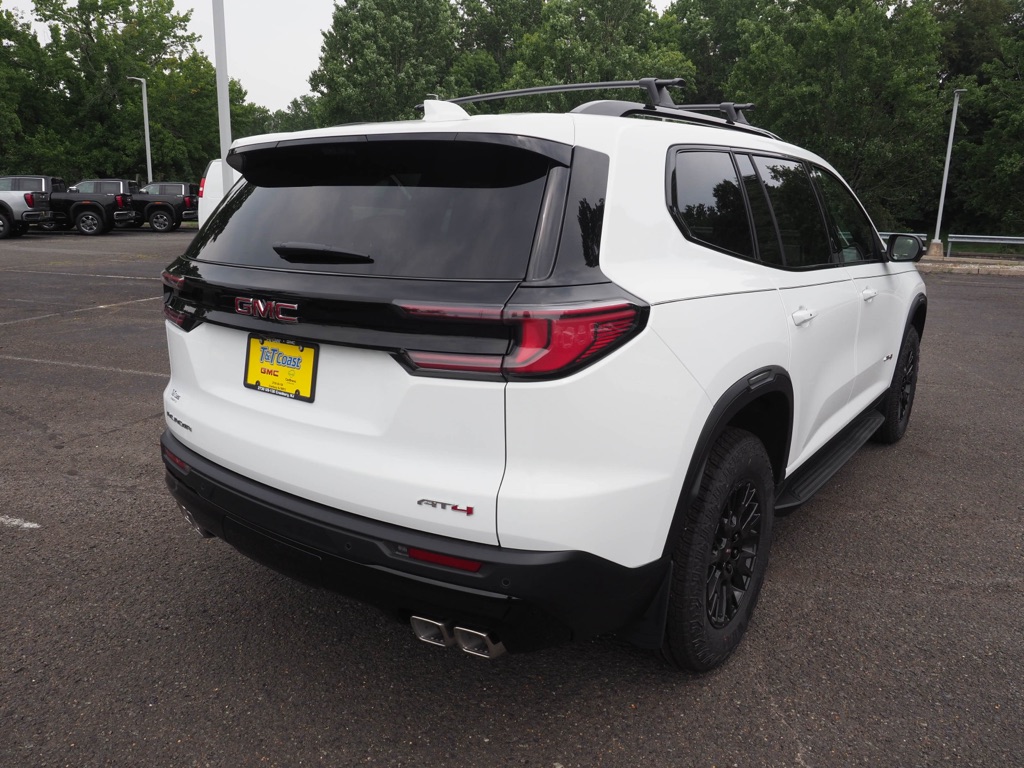 2026 GMC Acadia AT4 - Photo 7