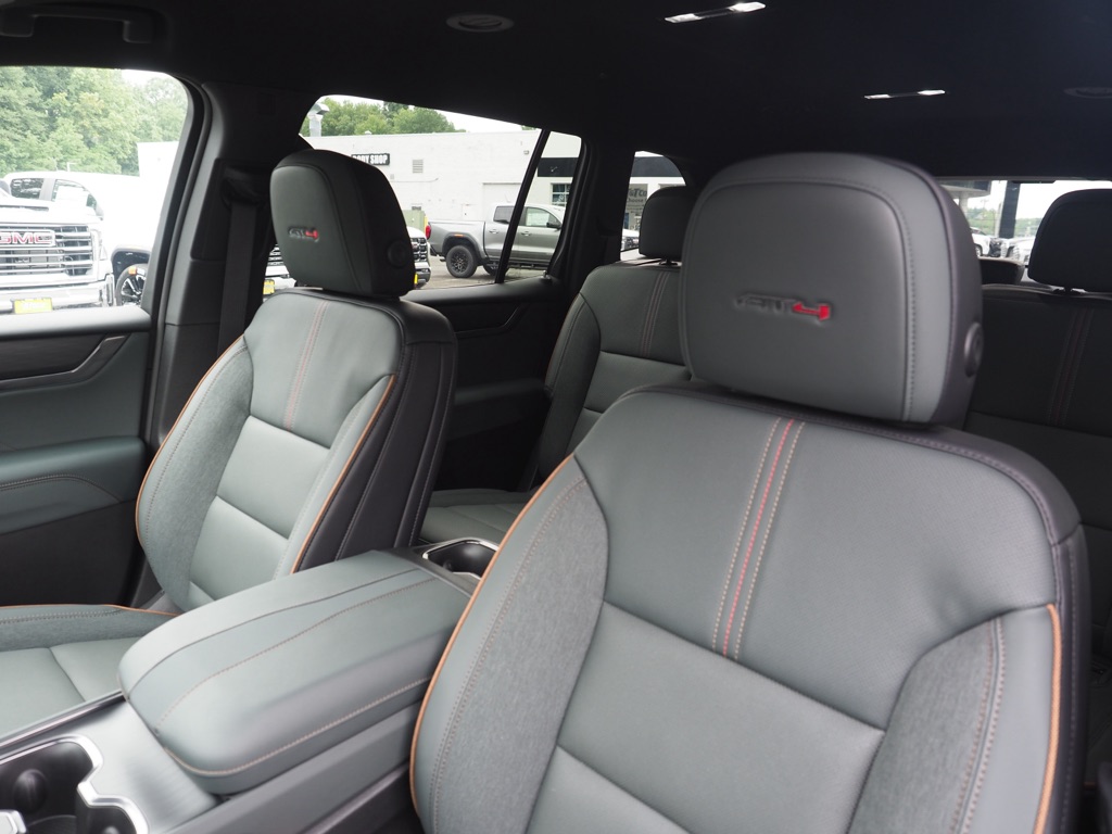 2026 GMC Acadia AT4 - Photo 12