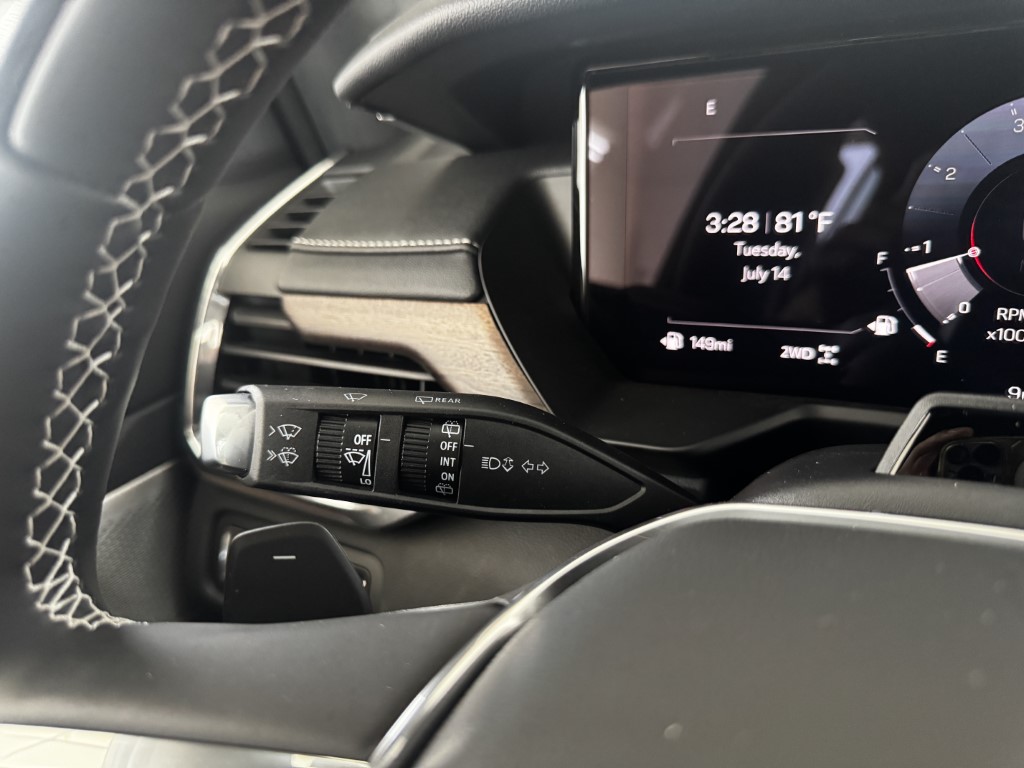 2026 GMC Acadia Denali Ultimate - Photo 42