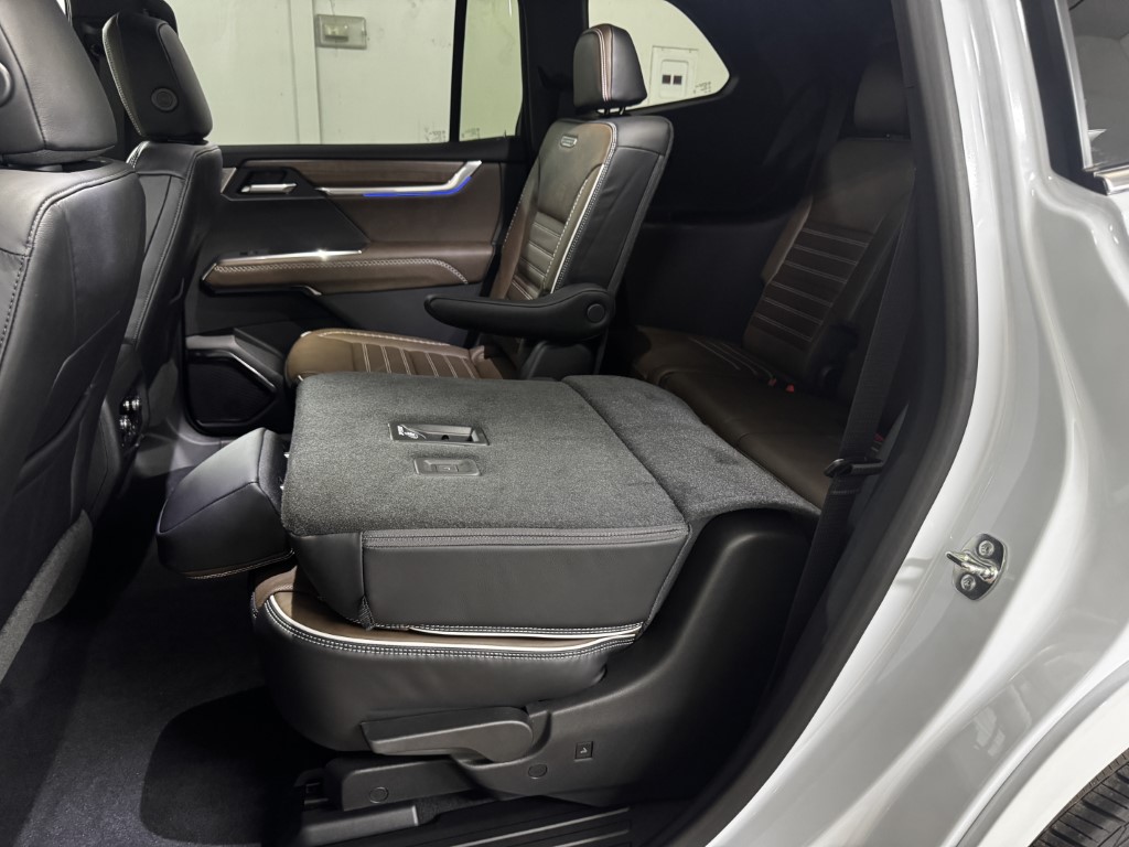 2026 GMC Acadia Denali Ultimate - Photo 56