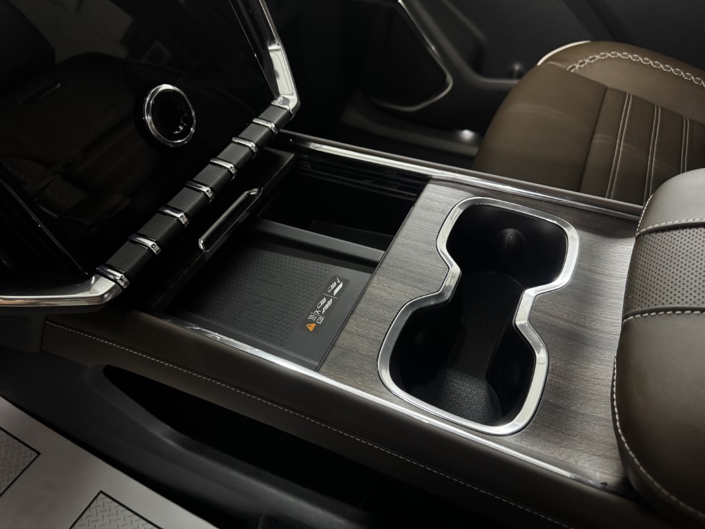2026 GMC Acadia Denali Ultimate - Photo 21