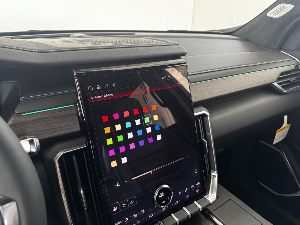 2026 GMC Acadia Denali Ultimate - Photo 33